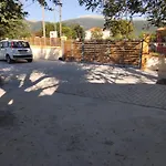 Fotini & Ira's House بيت للعطل *