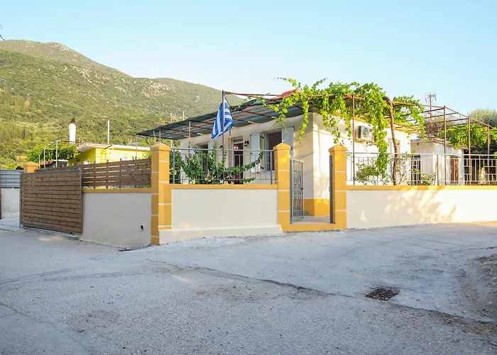 Fotini & Ira's House بيت للعطل *